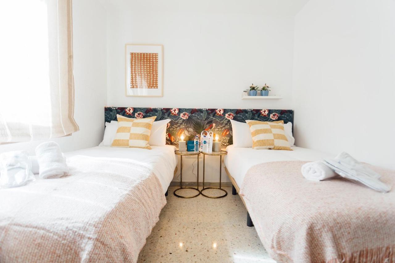 Stunning And Colorful- 4Bd 2Bth- Santa Cruz Apartment Sevilla Exterior foto